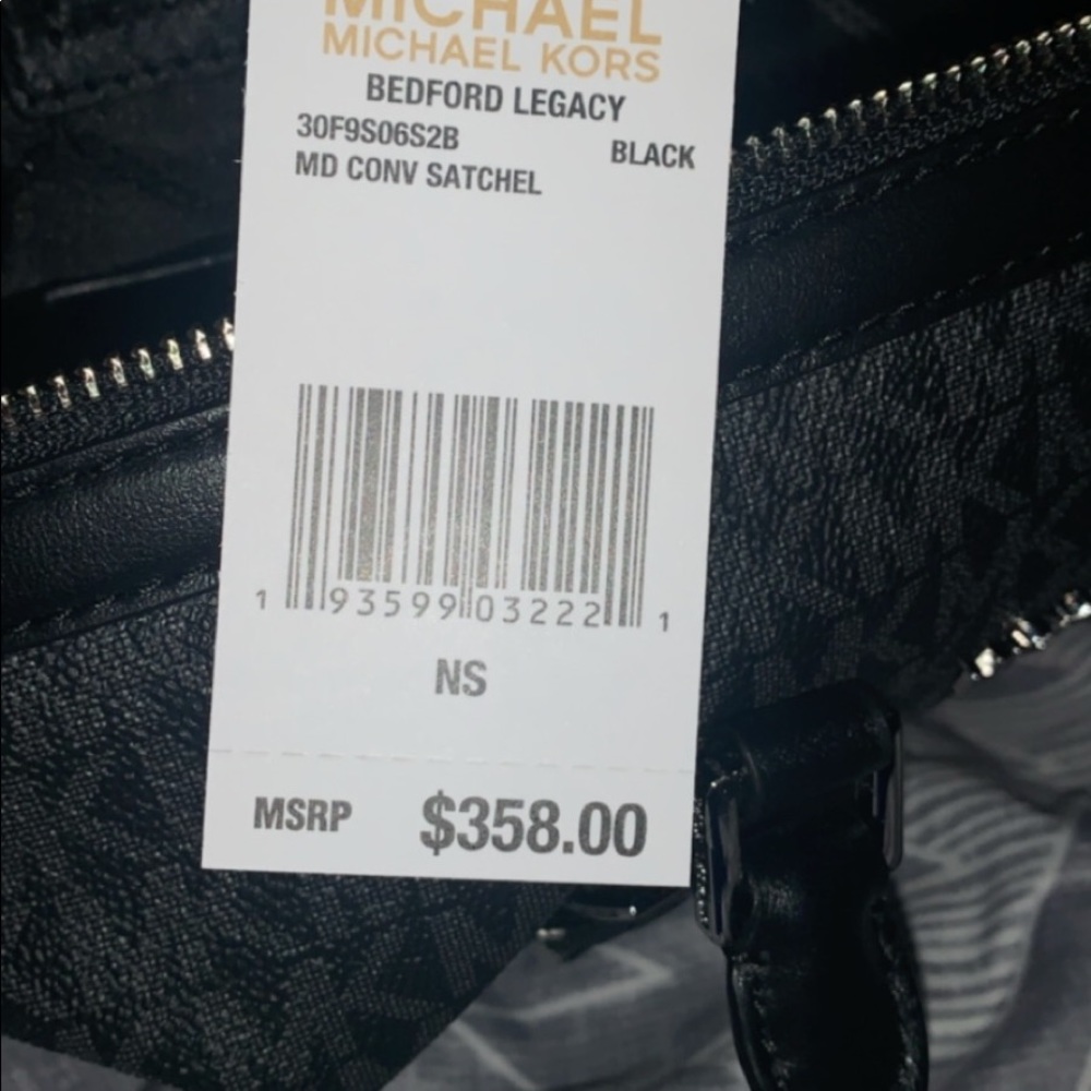 Micheal Kors purse